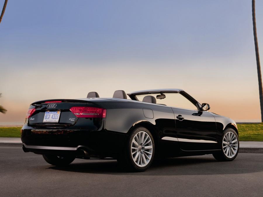  Audi A5 Cabriolet 2.0T 2009 года  (NA) (фото 11 из 17)